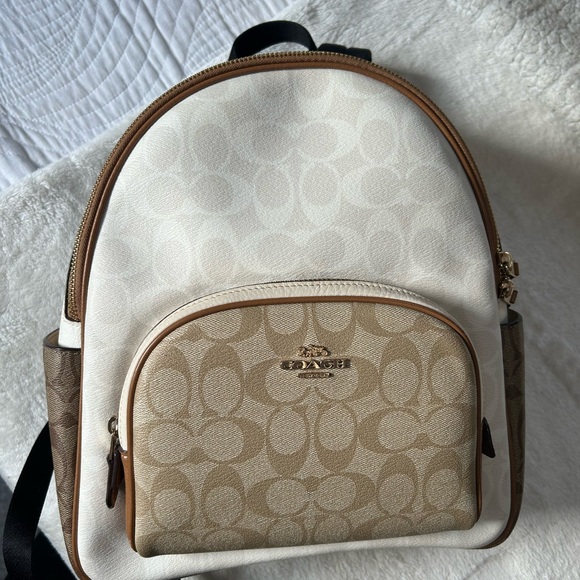 Coach Medium Court Backpack in Signature Canvas - Picture 1 of 11